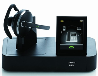 Illustration for article titled Jabra Go 6400 and Pro 9400 Bluetooth Headphones Have a Touchscreen Base Dock
